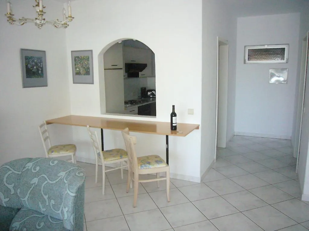 Hotell Apartamentos Bellevue 1